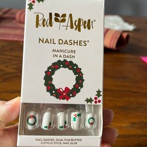 Nail “ dashes” ( fake nails)  new NWOT